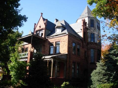 692 17th - Sherman Hill House
